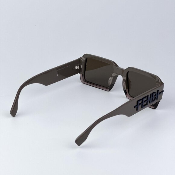 Fendi FENDIGRAPHY FE40073U 50E  Women NEW AUTHENTIC Sunglasses Rectangle Brown - Picture 4 of 10